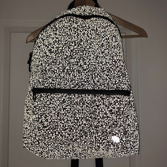 mainstay backpack lululemon